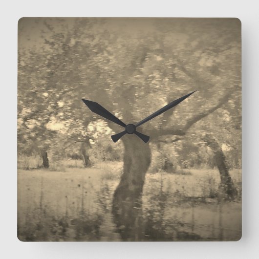 KLOKKUNST EN DESIGN VIERKANTE KLOK (Voorkant)