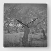 KLOKKUNST EN DESIGN VIERKANTE KLOK (Voorkant)