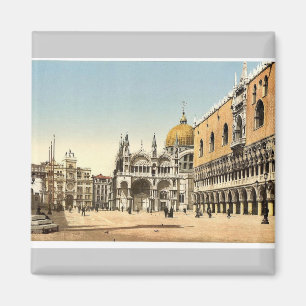Kloktoren, St. Mark's en Doges' Palace, Piazze Magneet