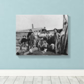 Klondike mannen na de jacht op ptarmigan in Nome Canvas Afdruk (Insitu (Houten vloer))