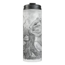 Knabbelen Chipmunk op een Thermal Tumbler