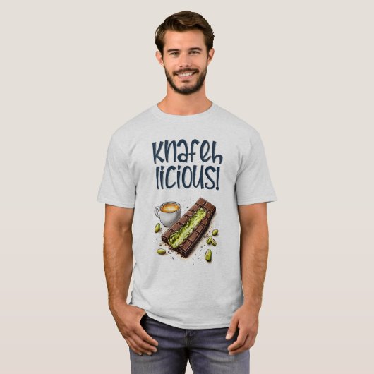 Knafehlicious Chocolate Kunafa Pistachio Koffie T-shirt (Voorkant volledig)