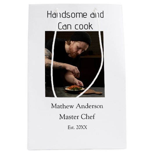 Knap en kan koken voeg naam masterchef datum toe medium cadeauzakje (Voorkant)