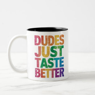 Knappe kerels smaken gewoon lekkerder als ze gespa tweekleurige koffiemok