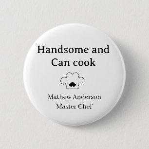 knappe man die kan koken masterchef man keukenkoni ronde button 5,7 cm