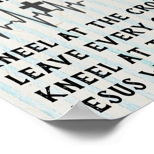 Kneel bij het Cross-Christelijk Poster (Hoek)