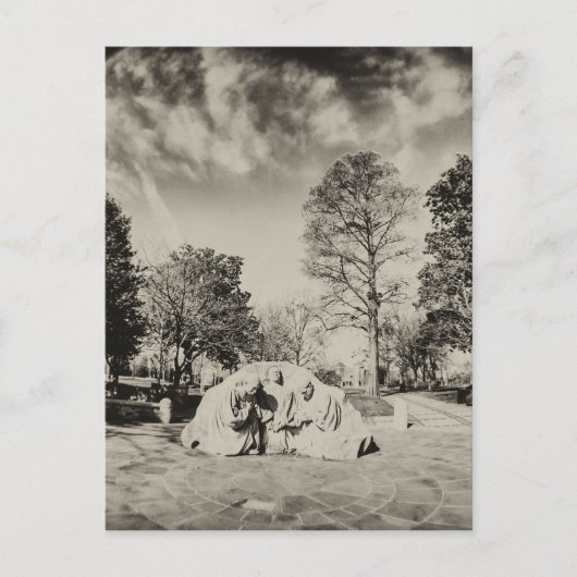 Kneeling Ministers in Kelly Ingram Park - B&W Briefkaart (Voorkant)