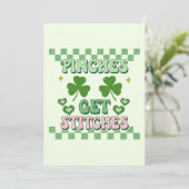 Kneepjes krijgen steken Grappige St. Patrick's Dag Feestdagenkaart (Staand voorkant)