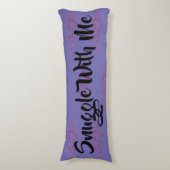 Kneusje met me rode harten Paars Lichaamskussen (Voorkant Verticaal)