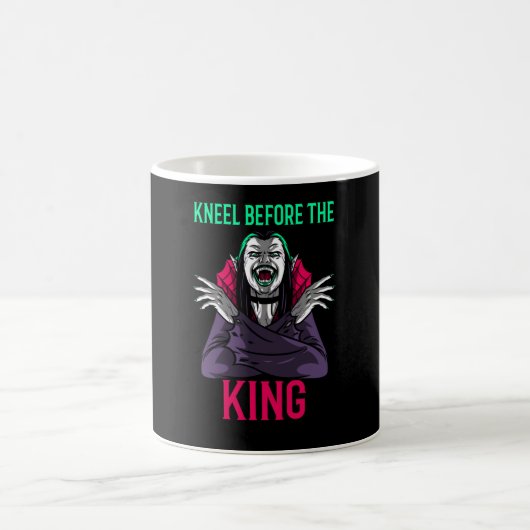 Kniel voor de Koning Dracula Koffiemok (Center)