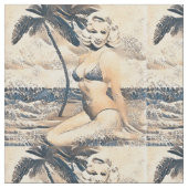 Knielen Blond Bikini Model Thunder_Cove Stof (Close Up)
