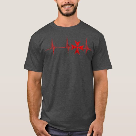 Knight Hospitaller Maltese Cross Heartbeat EKG T-shirt (Voorkant)