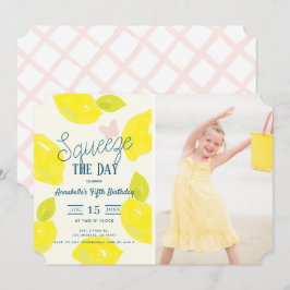 Knijp de dag citroen citrus meisje verjaardag foto kaart