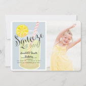 Knijp in de Day Lemonade Jar verjaardagsfoto Kaart (Voorkant)