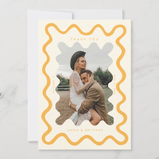 Knijpend hand getrokken lijn gele bruiloft foto bedankkaart (Voorkant)