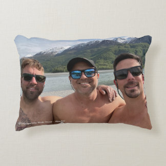 Knik River Selfie Accent Pillow @3dudes1life Accent Kussen