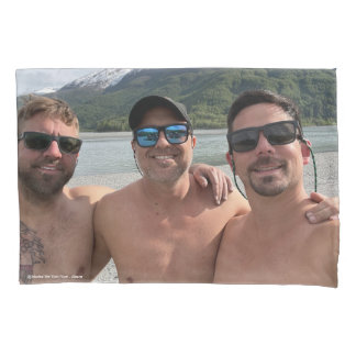 Knik River Selfie Pillow @3dudes1life Pillow Hoesj Kussensloop