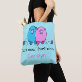 Knit één Purl. Fun fluffy schaap gepersonaliseerd Tote Bag (Dichtbij)