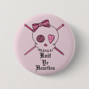 Knit Ye Hearties (roze achtergrond) Ronde Button 5,7 Cm