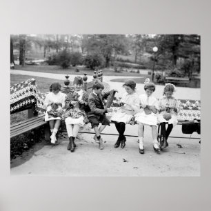 Knitting Bee, begin jaren 1900 Poster