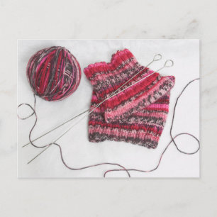 Knitting Needles and Yarn Ball Briefkaart
