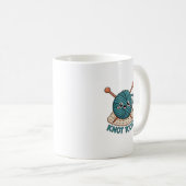 Knoop Vandaag Mok | Grappig Brei- en Haakgeschenk (Voorkant rechts)