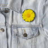 Knop Gele Daisy Ronde Button 5,7 Cm (In situ)