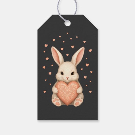 Knuffel Konijn met Hart op Donkere Houtskool Cadeaulabel (Voorkant)