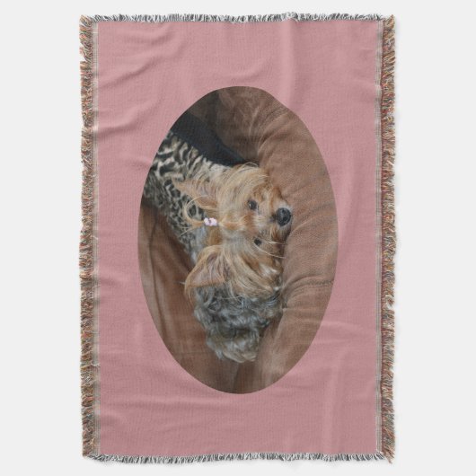 Knuffel schattig slaperig Yorkie puppy roze gooi d Deken (Voorkant Verticaal)