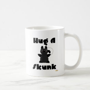 Knuffelbare stinkdier knuffel een stinkdier koffiemok