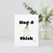Knuffelbare witte kip knuffel een kuiken briefkaart (Staand voorkant)