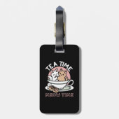 Knuffelen Katten in een kopje - Schattige theetijd Bagagelabel (Achterkant verticaal)