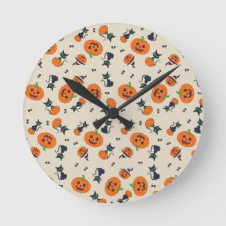 Knuffelige Halloween Pompoenen & Zwarte Katten Pat Ronde Klok