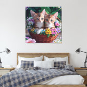 Knuffelige Schattigee Kittens in een bloemmand Canvas Afdruk (Insitu (Slaapkamer))