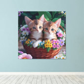 Knuffelige Schattigee Kittens in een bloemmand Canvas Afdruk (Insitu (Houten vloer))