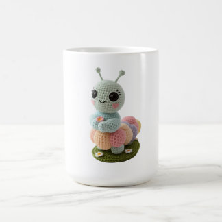 Knuffelrups Een Whimsicale Gehaakte Vriend T-Shirt Koffiemok