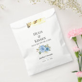 Knuffels en kusjes van nieuwe Mrs Blue bloemenbrui Bedankzakje (Gezegeld)