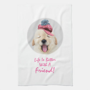 Knuffige Fluffy Hond met een Kat op zijn Hoofd Per Theedoek