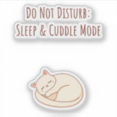 Knus kat in slaapstand sticker (Voorkant)