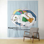 Knus Witte Kat Wasmand Grappig Blauw Wandkleed (In situ)