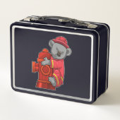 Koala als brandweerman met brandkraan (Achterkant)