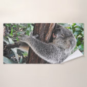 KOALA BEAR SLEEPING ON TREE BADHANDDOEK (Badhanddoek)