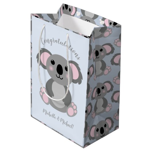 Koala Beer Baby shower Blauw Medium Cadeauzakje (Achterkant Gekanteld)