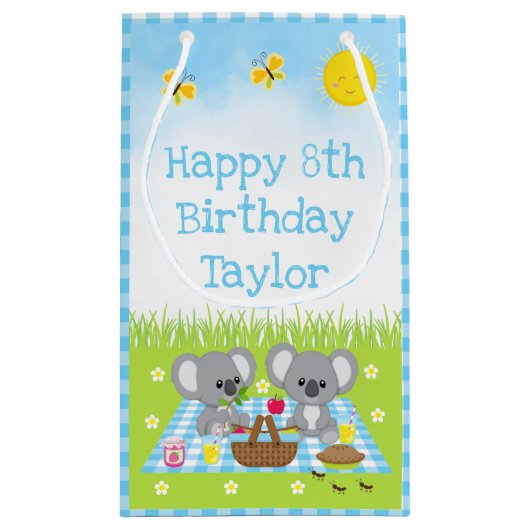 Koala Beren Picnic Blue Gingham Happy Birthday Klein Cadeauzakje (Achterkant)