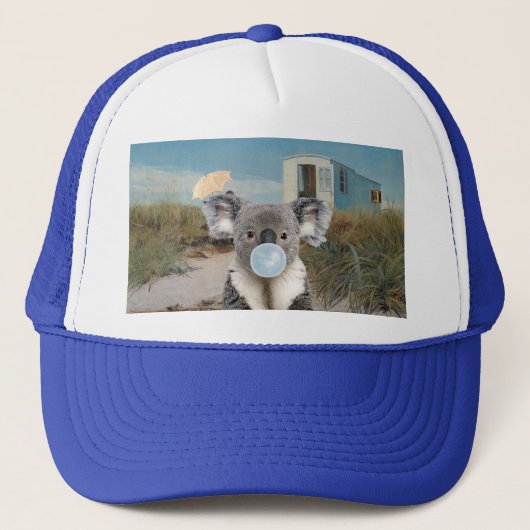 Koala Blowing Gum op het strand Trucker Pet (Voorkant)
