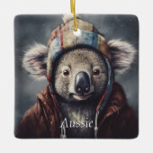 Koala draagt winterse pet, aanpasbaar keramisch ornament (Voorkant)