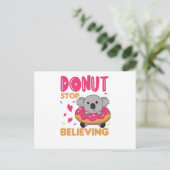 Koala Funny Animals in donut Roze Briefkaart (Staand voorkant)