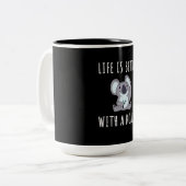 Koala - Het leven is beter met een Koala Tweekleurige Koffiemok (Voorkant links)