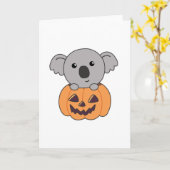Koala in Pumpkin Oranje Koalas Halloween Bärchen Kaart (Gele Bloem)