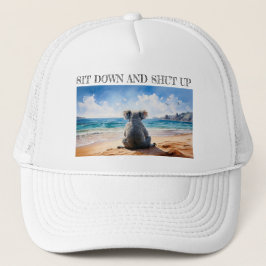 Koala kijkt naar de oceaan en gaat zitten trucker pet